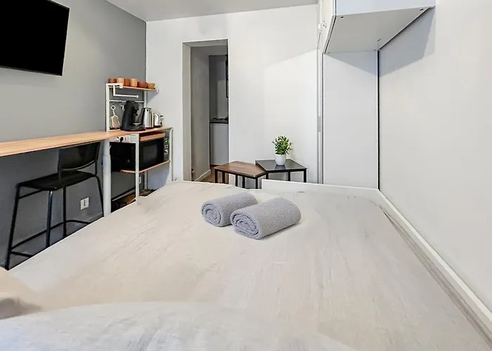 Moderne A 5 Min De La Place Stanislas Daire